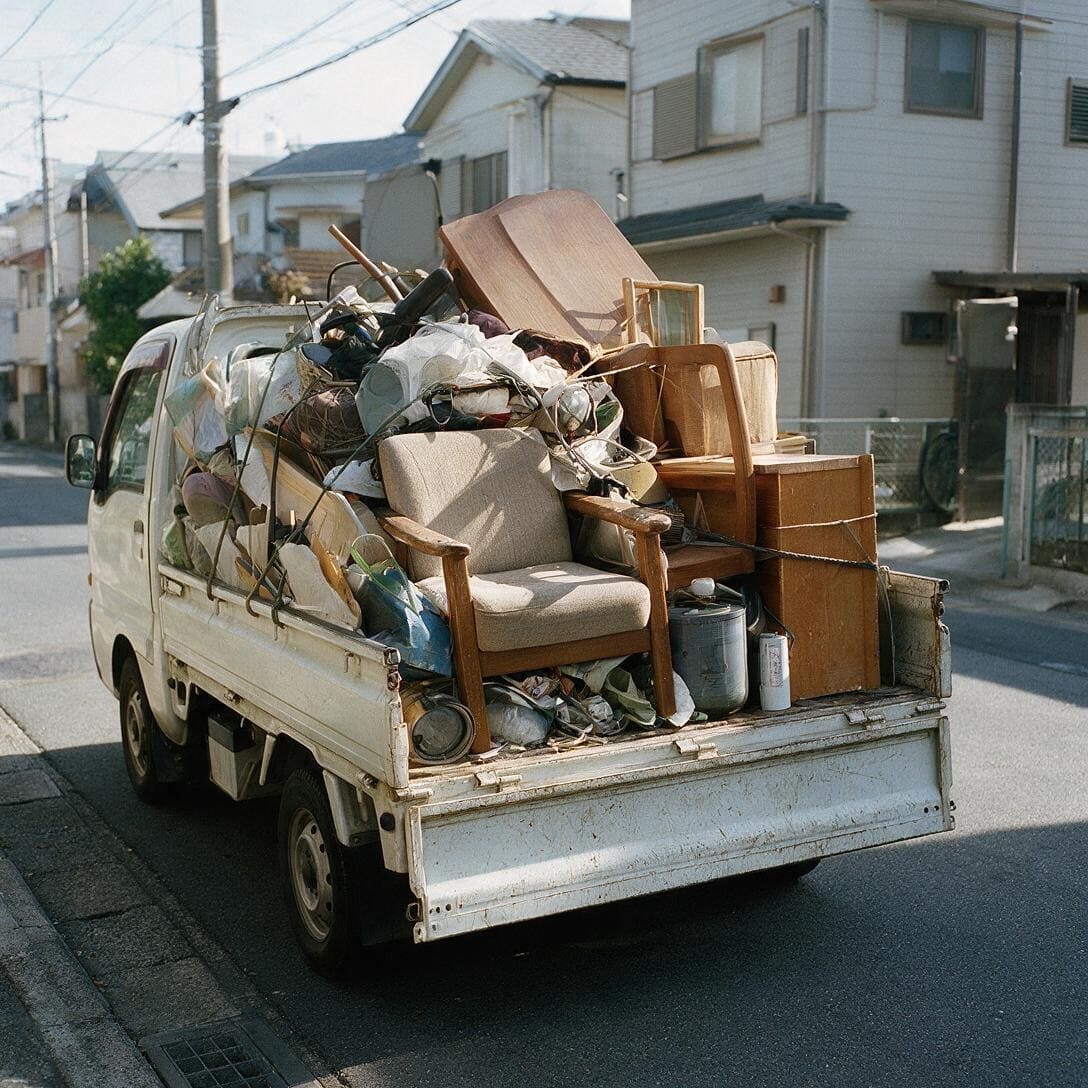不用品回収トラック